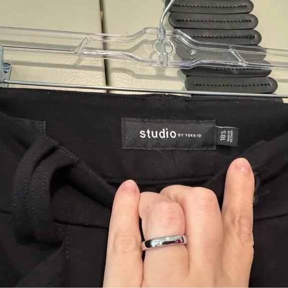 Torrid black studio luxe boot cut trousers 18S - Picture 3 of 4